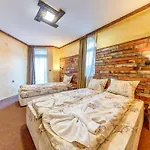 Alpine Pamporovo Villa *