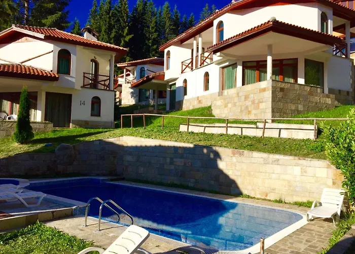 Villa Raikovski Livadi Mountain Pamporovo Paşmaklı